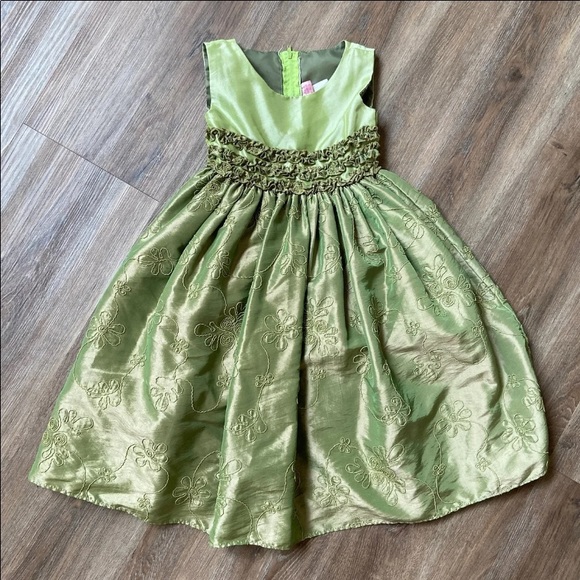 SOLD Elegant and Formal Princess Bride Dress Lot - Picture 2 of 8